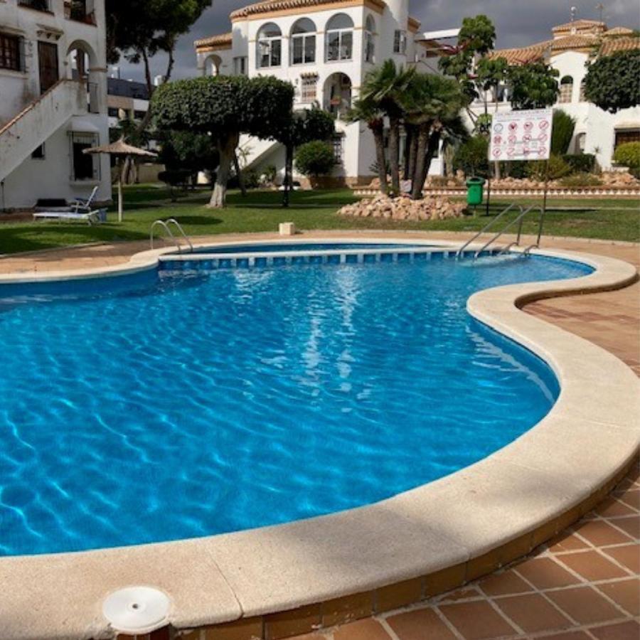 Apartamento 700 Metros De La Playa Playa Flamenca Eksteriør billede