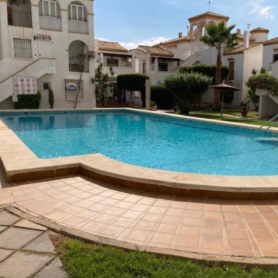 Apartamento 700 Metros De La Playa Playa Flamenca Eksteriør billede