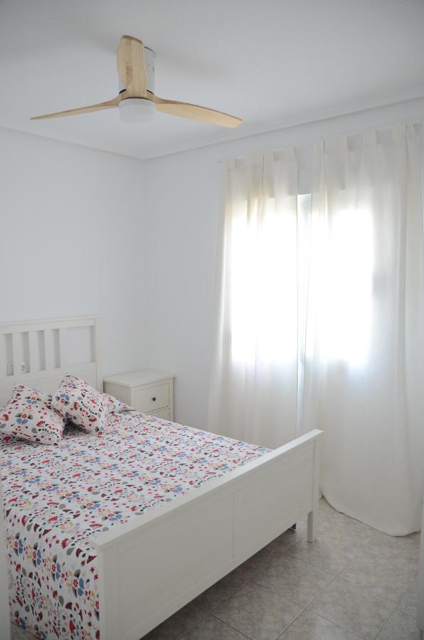 Apartamento 700 Metros De La Playa Playa Flamenca Eksteriør billede