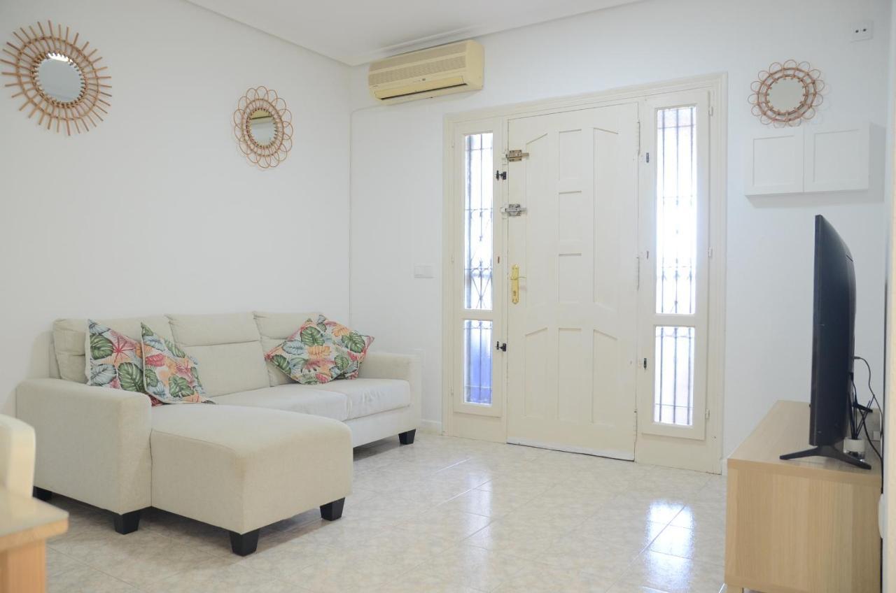 Apartamento 700 Metros De La Playa Playa Flamenca Eksteriør billede